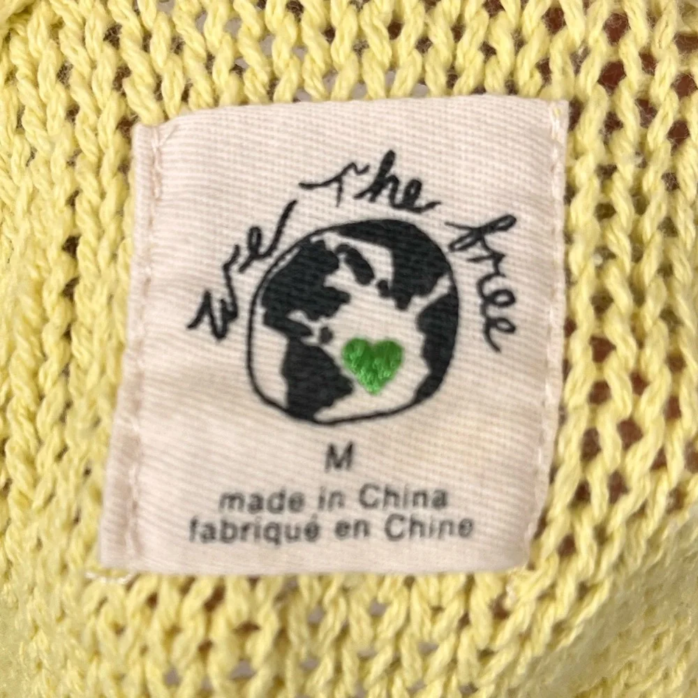 FREE PEOPLE butter yellow boxy oversized beachy sweater size medium slouchy knit - Picture 4 of 8